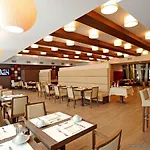 Movenpick ホテル 4*