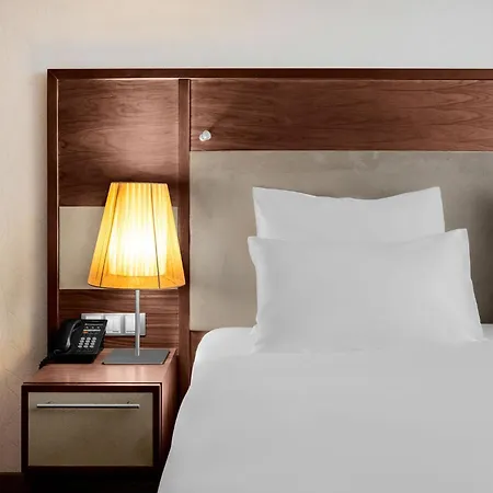 Movenpick 4*