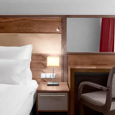 Movenpick מלון 4*
