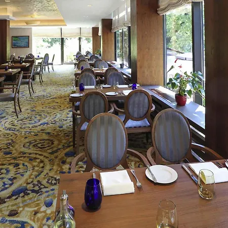 Movenpick 4*