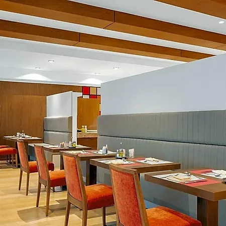 Movenpick מלון 4*