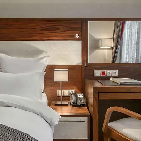 Movenpick 4*