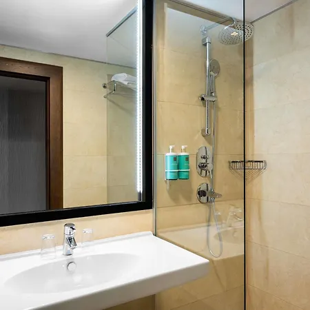 Movenpick 4*