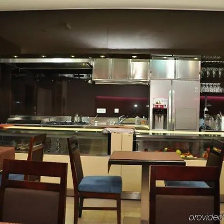 Hotel Movenpick 4*